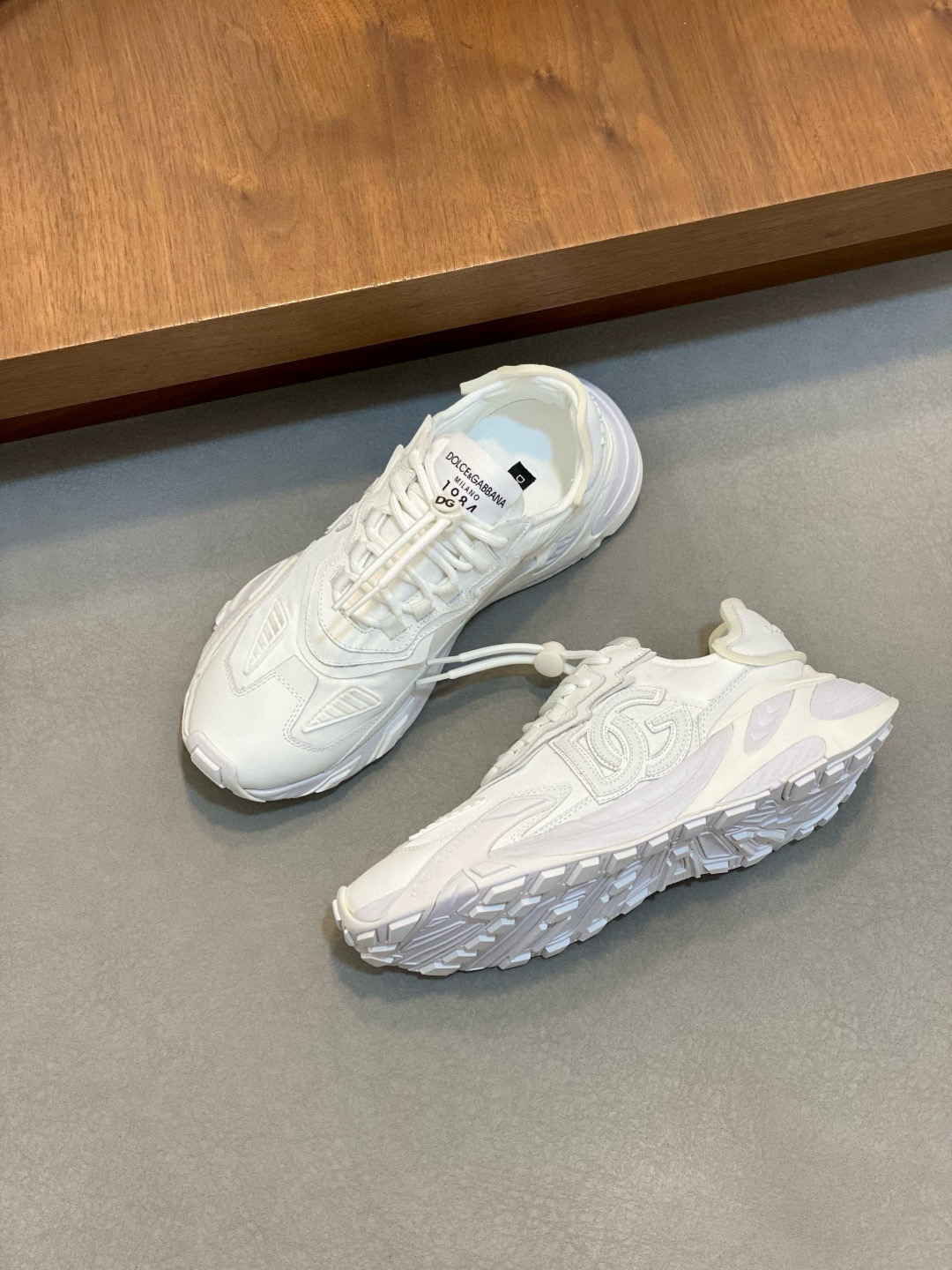 Dolce & Gabbana 돌체앤가바나 DG Cushion 남성 스니커즈 (화이트 & 블랙 믹스 디자인) 5