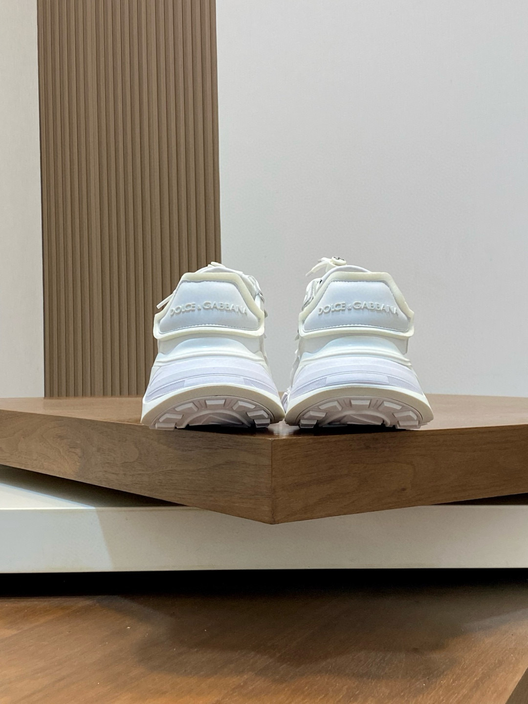 Dolce & Gabbana 돌체앤가바나 DG Cushion 남성 스니커즈 (화이트 & 블랙 믹스 디자인) 8