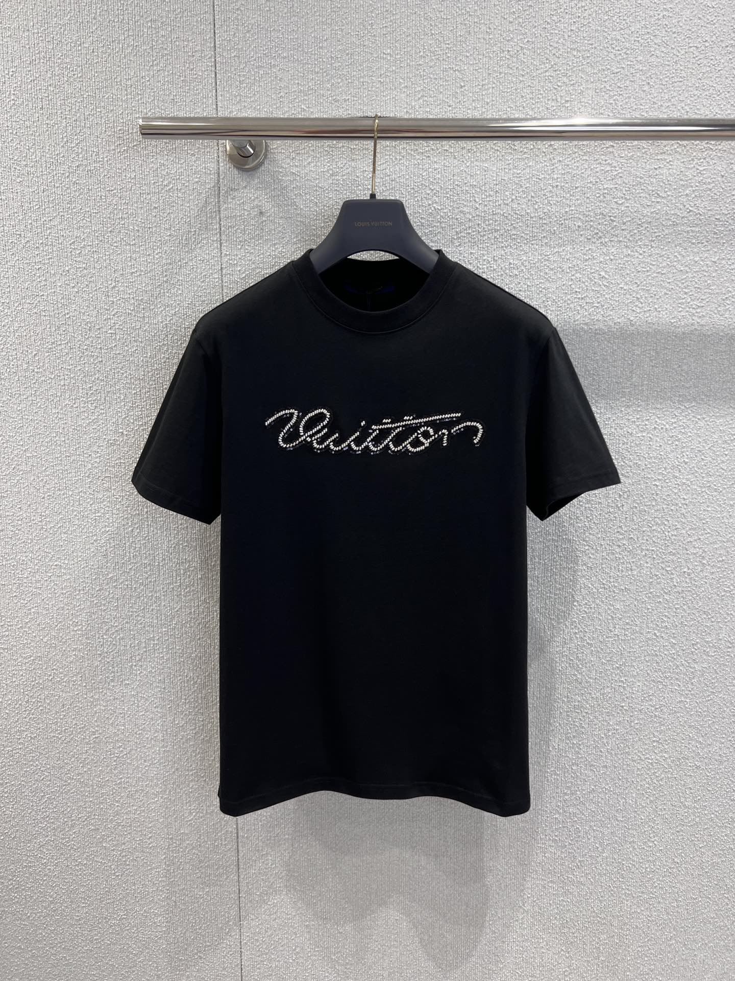 Louis Vuitton 루이비통 루이 비통 진주 장식 로고 반팔 티셔츠 11