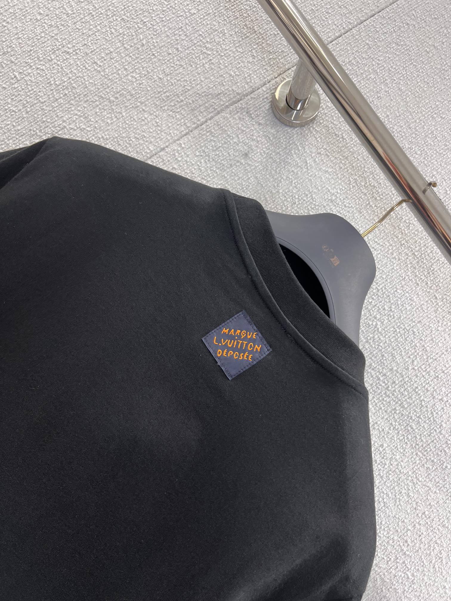 Louis Vuitton 루이비통 루이 비통 진주 장식 로고 반팔 티셔츠 14