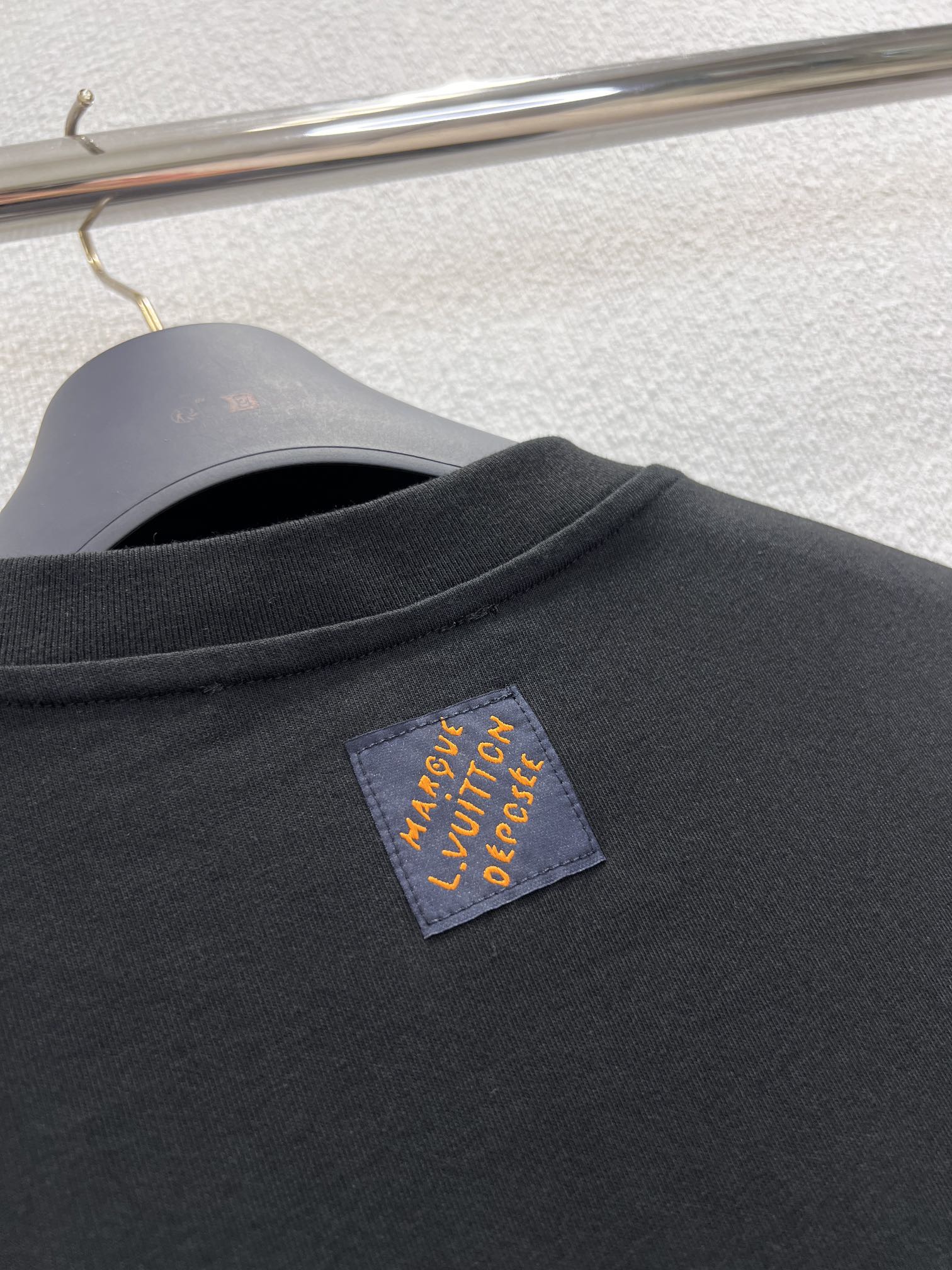 Louis Vuitton 루이비통 루이 비통 진주 장식 로고 반팔 티셔츠 16