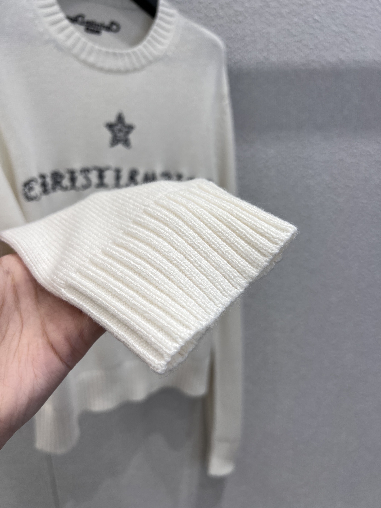 Dior 디오 행운 별 자수 로고 울 니트 12