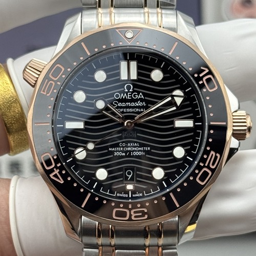 OMEGA Seamaster Diver 300M Black Dial 오메가 씨마스터 다이버 300M 골드블랙 다이얼 42mm
