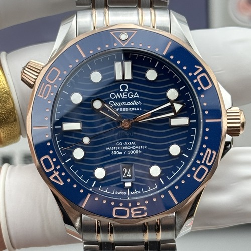 OMEGA Seamaster Diver 300M Black Dial 오메가 씨마스터 다이버 300M 골드블루 다이얼 42mm