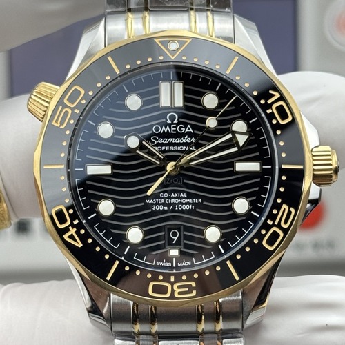 OMEGA Seamaster Diver 300M Black Dial 오메가 씨마스터 다이버 300M 옐로우골드 블랙다이얼 42mm