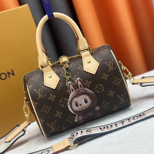 Louis Vuitton Speedy 20 Monogram LaBubu 루이비통 스피디 반둘리에 20 모노그램 라부부 M13365 20cm