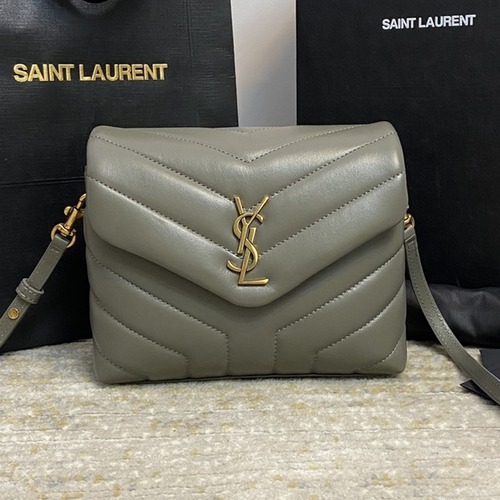 Saint Laurent Lou Lou Toy Quilted Leather Bag 생로랑 루루 토이 퀼티드 레더 숄더백 467072 그레이 20CM