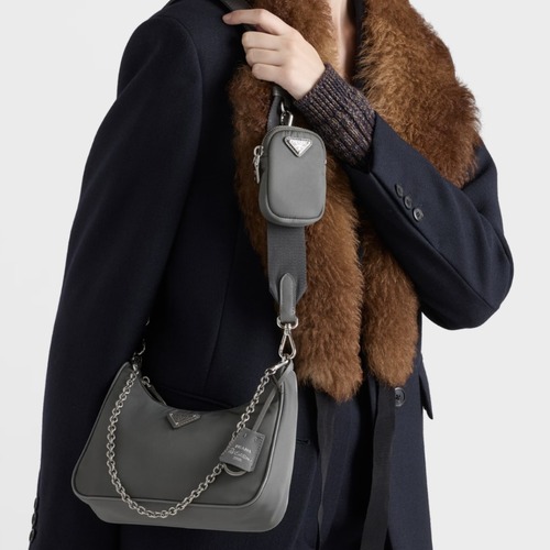 Prada Re-Edition Nylon Hobo 3-in-1 Bag 프라다 리에디션 나일론 호보 3-in-1 1BH204 22cm