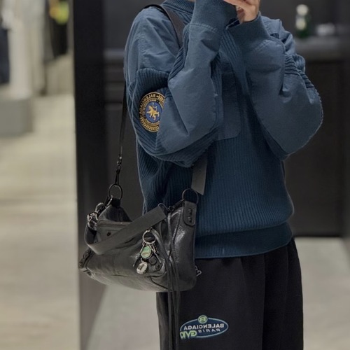 Balenciaga City Moto Small 발렌시아가 시티 모토 스몰 숄더백 (모델 코드: 8461889880) 29cm