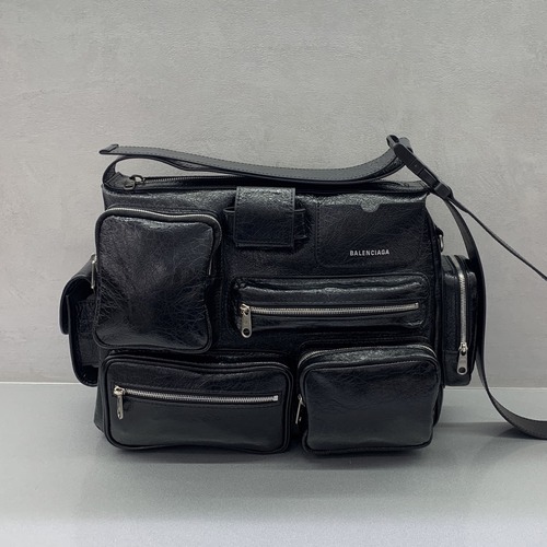 Balenciaga Superbusy Multi-Pocket Shoulder 발렌시아가 슈퍼비지 멀티 포켓 숄더백 미디엄 33cm