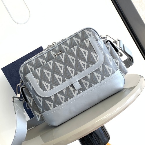 Dior Hit the Road Messenger Bag 디올 히트 더 로드 CD 다이아몬드 메신저백 (그레이, 스몰)