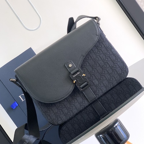 Dior CD Buckle Messenger Bag Large 디올 CD 버클 메신저백 라지 네이비 31cm