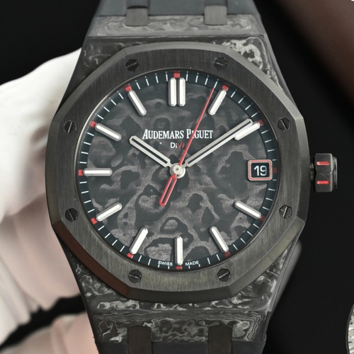Audemars Piguet Royal Oak 15500 DiW Carbon “Voidline AP” 오데마 피게 로열 오크 15500 DiW 카본 보이드라인 AP 레드포인트 41mm