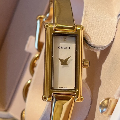 GUCCI 1500L Square Bracelet Watch 구찌 1500L 여성 사각 브레이슬릿 시계