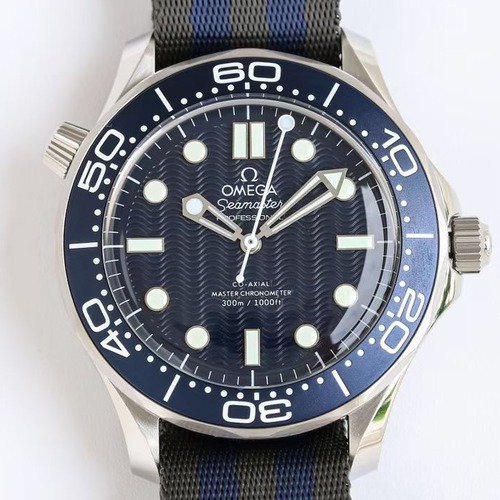 Omega Seamaster Diver 300M 007 “No Time To Die” Titanium 오메가 씨마스터 다이버 300M 007 노 타임 투 다이 티타늄 네이비 42mm