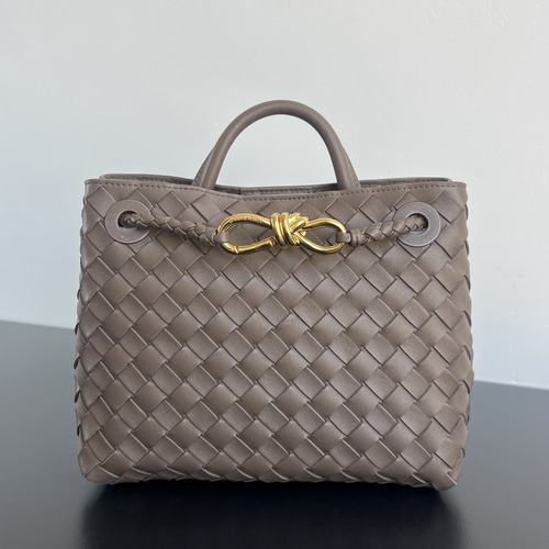 Bottega Veneta  Andiamo Intrecciato Leather 보테가 베네타 안디아모 스몰 인트레치아토 탑핸들백 다크베이지 25cm