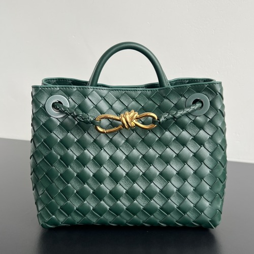 Bottega Veneta  Andiamo Intrecciato Leather 보테가 베네타 안디아모 스몰 인트레치아토 탑핸들백 민트그린 25cm