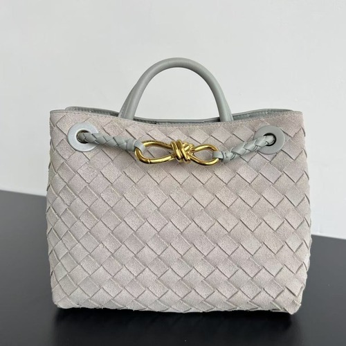 Bottega Veneta  Andiamo Intrecciato Leather 보테가 베네타 안디아모 스몰 인트레치아토 스웨이드 탑핸들백 라이트그레이 25cm