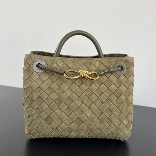 Bottega Veneta  Andiamo Intrecciato Leather 보테가 베네타 안디아모 스몰 인트레치아토 스웨이드 탑핸들백 카키 25cm