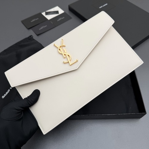 SAINT LAURENT Uptown Patent Leather Clutch 생로랑 업타운 페이턴트 레더 클러치 565739 (아이보리무광 / 골드 하드웨어) 27cm