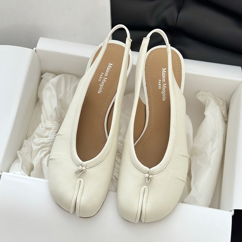 Maison Margiela MM6 메종 마르지엘라 타비 플리츠 발레리나 슈즈 (슬링백) 아이보리