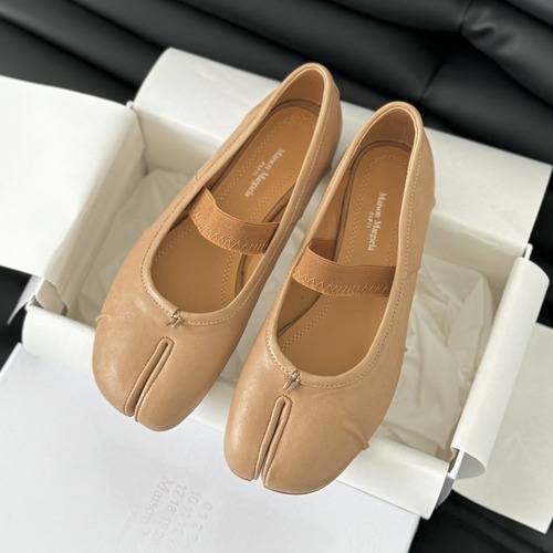 MM6 Maison Margiela 메종 마르지엘라 플리츠 타비 발레리나 베이지 힐높이 30mm