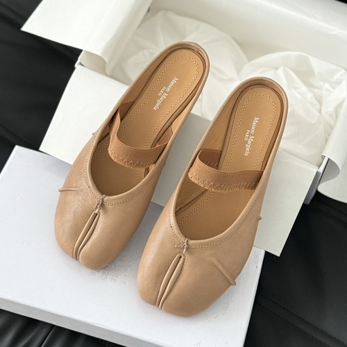 MM6 Maison Margiela 메종 마르지엘라 플리츠 타비 뮬 (반드슬리퍼) 베이지