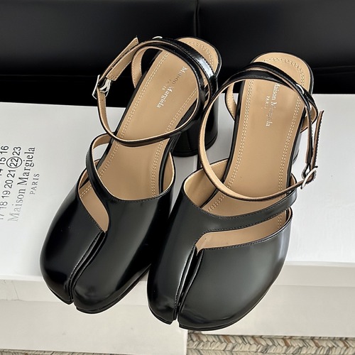 MM6 Maison Margiela 메종 마르지엘라 타비 스플릿 토 슬링백 펌프스 블랙 굽높이 38mm