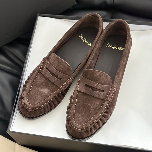 Saint Laurent 생로랑 YSL 르 로퍼 메탈 로고 스웨이드 로퍼 다크브라운