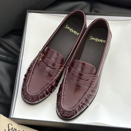 Saint Laurent 생로랑 YSL 르 로퍼 메탈 로고 버건디 로퍼 굽높이 1.5CM