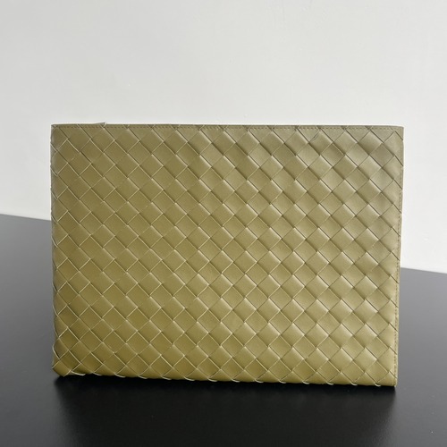 Bottega Veneta Intrecciato Document Case with Wristlet 보테가 베네타 인트레치아토 도큐먼트 케이스 732638V2E418803 다크베이지 33cm
