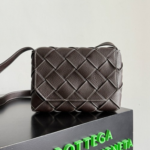 Bottega Veneta Diago Intreccio Smooth Leather Cross-body Bag 보테가 베네타 디아고 인트레치오 스무스 레더 크로스백 버건디브라운 22.5cm