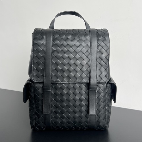 Bottega Veneta Intrecciato Backpack 보테가 베네타 인트레치아토 백팩 블랙 46cm