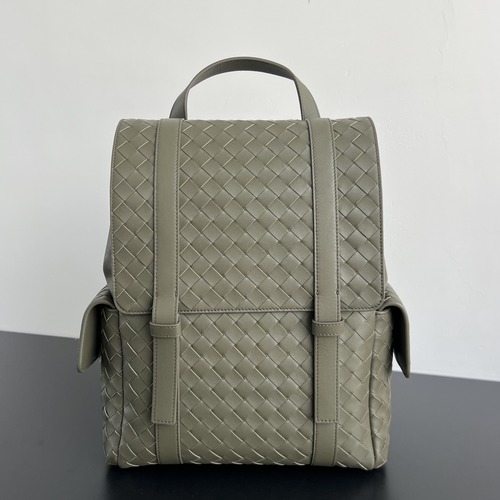 Bottega Veneta Intrecciato Backpack 보테가 베네타 인트레치아토 백팩 라임카키 46cm