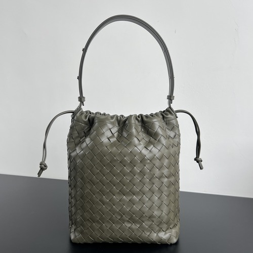 Bottega Veneta Intrecciato Biblioteca Bucket 보테가 베네타 인트레치아토 비블리오테카 버킷 카키 33cm