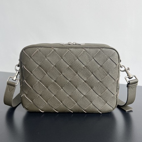 Bottega Veneta Intrecciato 보테가 베네타 인트레치아토 카메라백 카키 29cm