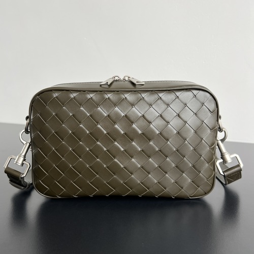 Bottega Veneta Small Intrecciato 보테가 베네타 스몰 인트레치아토 카메라백 민트브라운 24.5cm