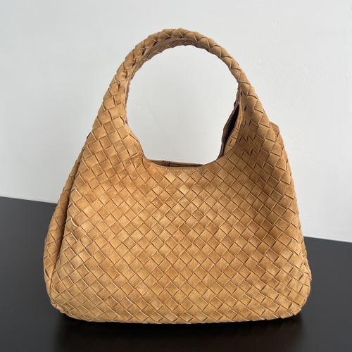 Bottega Veneta Large Campana 보테가 베네타 라지 캄파나 백 인트레치아토 나파가죽 스웨이드 브라운 39cm