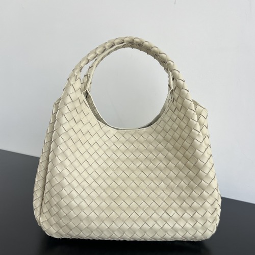 Bottega Veneta Large Campana 보테가 베네타 라지 캄파나 백 인트레치아토 나파가죽 아이보리 39cm