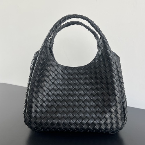 Bottega Veneta Large Campana 보테가 베네타 라지 캄파나 백 인트레치아토 나파가죽 블랙 39cm