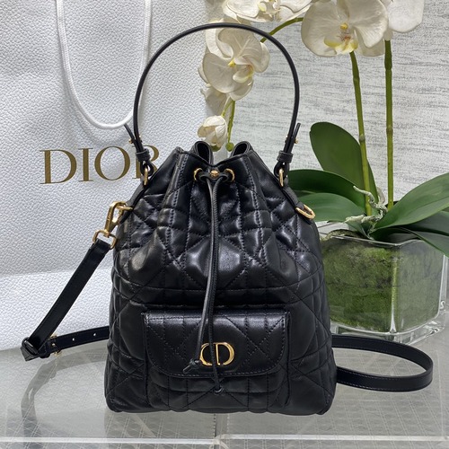 Christian Dior Caro Small Bucket Bag 크리스찬 디올 카로 스몰 버킷 백 램스킨 블랙 금장 하드웨어 24cm