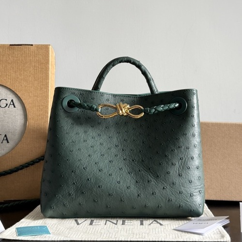 Bottega Veneta Andiamo Small Ostrich Leather Top Handle Bag 보테가 베네타 안디아모 스몰 오스트리치 레더 탑 핸들 백 그린 25cm