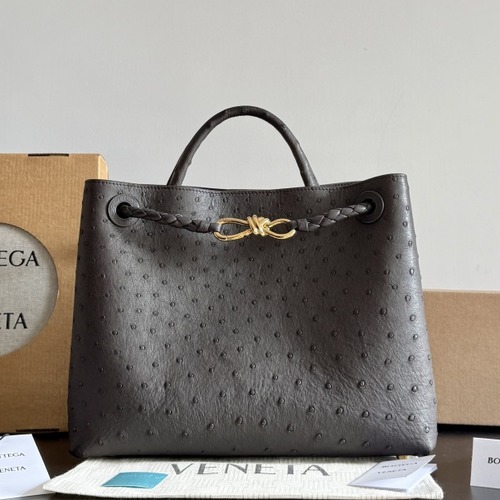 Bottega Veneta Andiamo Medium Ostrich Leather Top Handle Bag 보테가 베네타 안디아모 미디엄 오스트리치 레더 탑 핸들 백 커피브라운 32cm