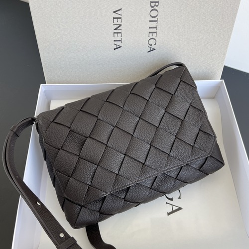 Bottega Veneta Diago Intrecciato Crossbody Bag 보테가 베네타 디아고 인트레치아토 크로스바디 백 브라운 32cm