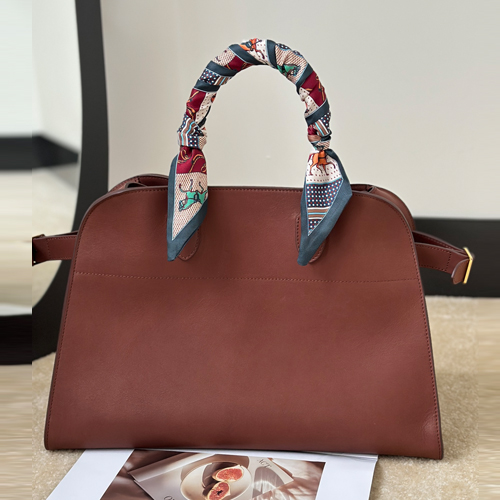 The Row Margaux 15 Top Handle Bag 마고 15 토트백 마소니 송아지가죽 브라운 38cm