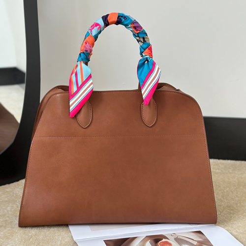 The Row Margaux 15 Top Handle Bag 마고 15 토트백 마소니 송아지가죽 브라운 38cm