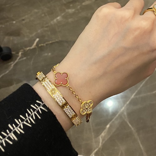 Van Cleef & Arpels Vintage Alhambra Bracelet 5 Motifs 반클리프 아펠 빈티지 알함브라 브레이슬릿 5 모티프 50주년 한정 에디션