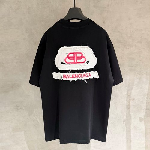 Balenciaga Embroidered Badge Logo T-Shirt 발렌시아가 자수 배지 로고 반팔 티셔츠