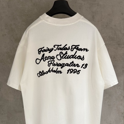 Acne Studios Fairy Tales Back Script Logo T-Shirt 아크네 스튜디오 페어리 테일즈 백 스크립트 로고 반팔 티셔츠