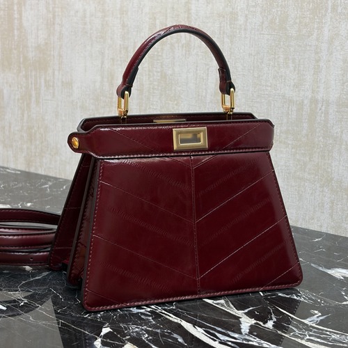 Fendi Peekaboo ISeeU Petite Croc-Embossed Leather 펜디 피카부 아이씨유 쁘띠 크로커다일 엠보스드 레더 백 20cm